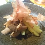 季節野菜のお浸し（エリンギとセロリ