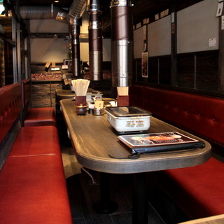 1st floor: Counter seats / 2nd floor: Table seats Can accommodate various needs ☆