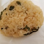 Smile Kitchen - 山菜おこわおにぎり 150円