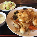 Taizan Tei - 五目焼きそば750円