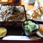 Soba Dokoro Kujaku An - ごぼう天ざる