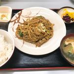 Genzaemon - 焼きそば定食(750円)