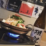 Urayasu Kitchen Asobi - あそびの鶏鍋！白濁鶏白湯かアッサリ醤油スープで！