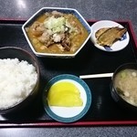 Shokujidokoro Warabe - 牛スジ煮込み定食