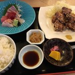 Shin Japanese cuisine Echigoya - 刺身＋唐揚げ定食 2200円