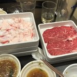 Shabu Yo Kusaka Kiyomoncho Ten - 分けた脂身と同じ国産牛のお代わりで出てきたいい時のお肉です。