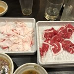 Shabu Yo Kusaka Kiyomoncho Ten - 脂身と赤身部分を分けたものです