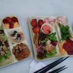 Poolside Beer Garden - 料理の一部