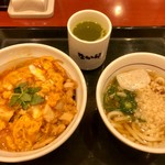 なか卯 - 親子丼(並)＋小うどんはいからのセット