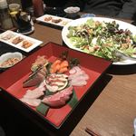 Izakaya Dining HANA Nakagawa - 小鉢と前菜＆サラダ、お刺身盛り合わせ