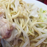 ラーメン二郎 - 食べても食べても減りません・・・