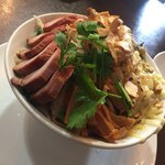 Gadogado - エスニックまぜそば フォー二郎 880円
                        盛り沢山！食べきれなかった〜（泣）