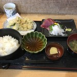 Densha Doori - 刺身定食