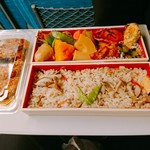 お惣菜のまつおか - ★★★２段弁当 1080円