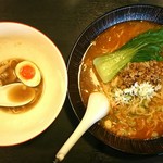 Tsukemen Ramen Kikuno Ya - 担担麺の丼は横に広い。比較対象は、煮干らぁめん。