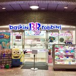 Baskin Robbins Iidabashi Ramura Ten - ミニオンが誘う外観