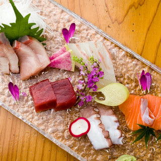 旬の野菜と明石昼網の鮮魚がご賞味いただけます！