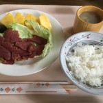 Station - スモーク牛タン定食1.000円