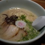 博多とんこつばり - 料理写真: