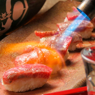 It will be grilled right in front of you! Recommended [meat Sushi]