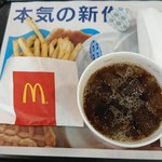 マクドナルド - アイスコーヒーとポテトS。