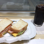 DOUTOR  Kintetsu Tsurubashi Eki Ten - 