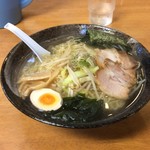 Ramen Tarafuku - 塩ラーメン大盛り 700円