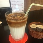 ルージュノワール - アイスカフェラテ 330円