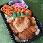 Toshimaya Bento Baraida Ten - としまやミックス弁当 (イカフライ、バーベキュー、チャーシュー)