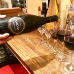 Italian Bar Mio Noda Ten - 勢いで、イタリアワイン「MGM MONDO del VINO il SARONE VINO ROSSO 2014」のボトルをオーダー、みんなで飲むぞ〜