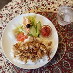 The Kebab Hiragishi Ten - チキンドネルケバブセット(980円)です。