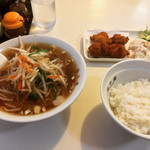 塩子屋食堂 - Bセット(もやしラーメン+唐揚げ・サラダ・ライス)  ¥700-