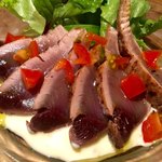 Italian Bar Mio Noda Ten - 「炙りカツオのカルパッチョ 〜柚子胡椒ソース〜」(680円)。