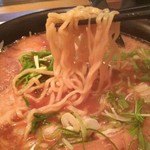 Ramen Shimpu - ゆるやかな縮れ  やや太めの麺