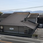 Izasa Nakatani Honpo Shikiguntawaramoto Ten - 道の駅3階から望む「ゐざさ中谷本舗 田原本店」