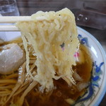 そばの店 ひらま - この手もみされた縮れ麺が本当に美味