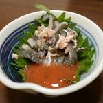 遠山 - 湯引き、梅肉添え