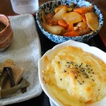 キッチンカフェ めだちやさん - 日替わり彩御膳おかず