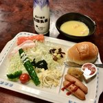 Mingei Ryokan Fukashi So - 朝食(¥1,080) 洋食盛り付け例