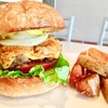 THE ONIBUS BURGER - 料理写真:チーズバーガー(ポテト付) ¥1,070 +tax