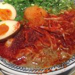 Marugen Ramen Tondabayashi Ten - 熟成醤油 辛肉そば 半熟煮玉子入り