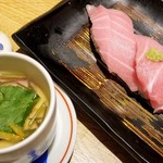 にぎり長次郎 - 茶碗蒸しとマグロ３種