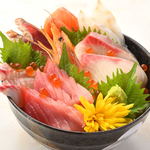 Seafood Rice Bowl with Abundant Ocean Delicacies