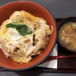 鉄兵衛 - かつ丼（税別880円）