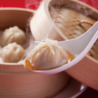 We offer the same taste of the famous "Xiao Long Tang Bao" from Tang Bao Xiaodate, Shanghai, Taiwan♪