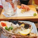 Seafood Izakaya Yamato Suisan Fukushima Ten - 車海老刺身  200
                        岩牡蠣  450