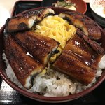 銀シャリ亭 - 特上うな丼 ご飯の中にも鰻が入ってました！