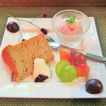 Cafe' de la Maison - 8月のランチ・デザート。