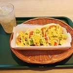 Mos Burger Shidami Ten - ナンタコス（430円）、ハニーレモンジンジャーエール・S（230円）