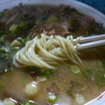 アッちゃんラーメン - ラーメン（麺はこんな感じ）